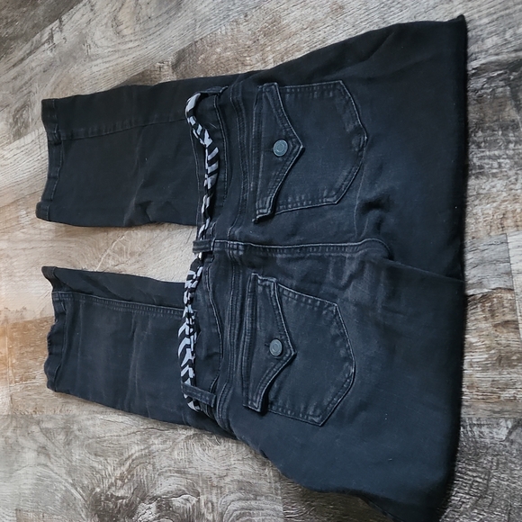 ❤️ 3/$20 Bundle Me!  Time and Tru bootcut size 8 black with zebra belt - Picture 7 of 9